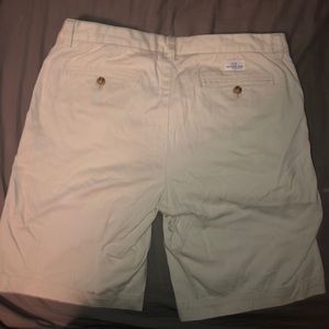 Vineyard Vines White Khaki Shorts